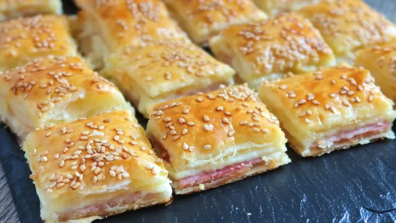 Empanadas variadas — Peña El Cochinillo